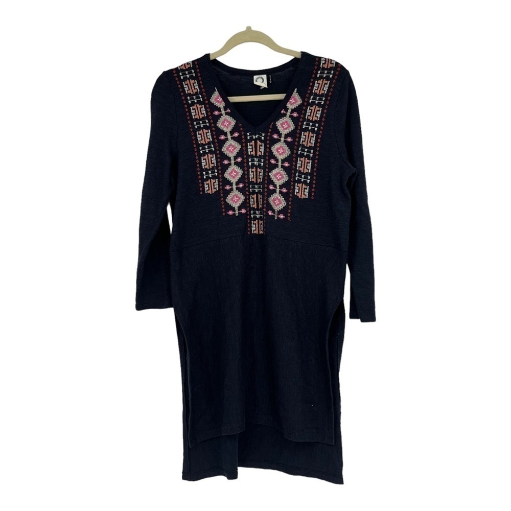 Anthropologie Akemi Kin Savin Sweater Side Slit Tunic Size Medium Embroidery